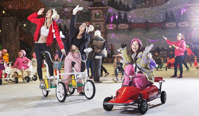 Onemount Snow Park + Paju Premium Outlet 1 Day Tour