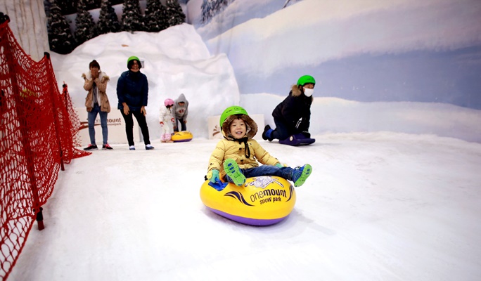 Onemount Snow Park + Paju Premium Outlet 1 Day Tour