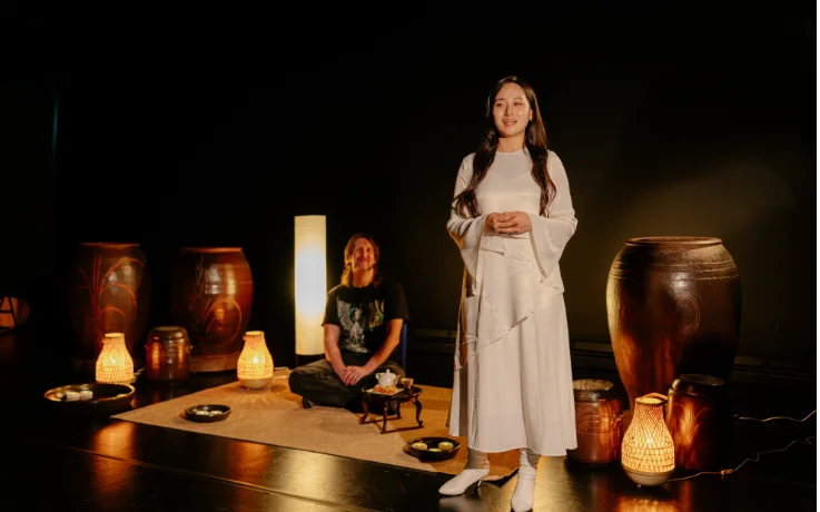 Pertunjukan Pansori dengan teh tradisional Korea dan kudapan manis.
