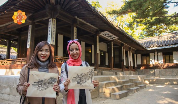Outdoor Sumukhwa (Ink-Wash Painting) Class in Unhyeongung Palace