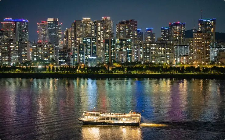 Moonlight Music Cruise on the Yeouido Hangang River at night