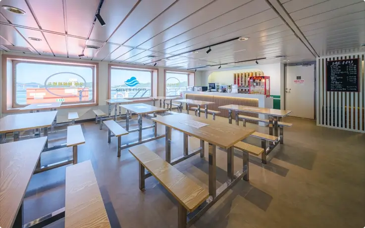 Snack bar at Silver Cloud