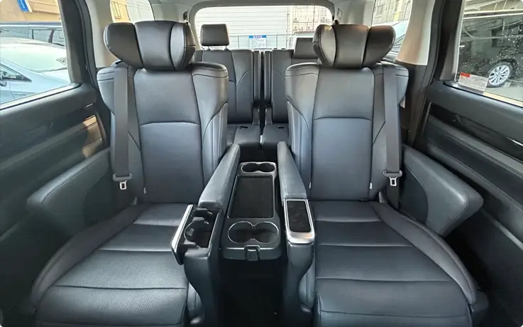 Seatings of Toyota Alphard