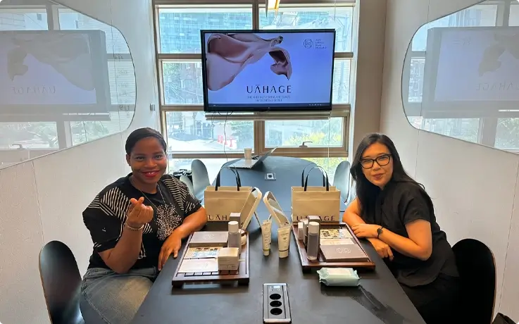 Visitors at Korean skincare class for glowing skin in Seongsu