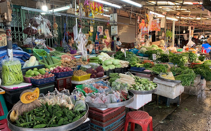 Local market visit from Maliwan Thai cooking class in Bangkok