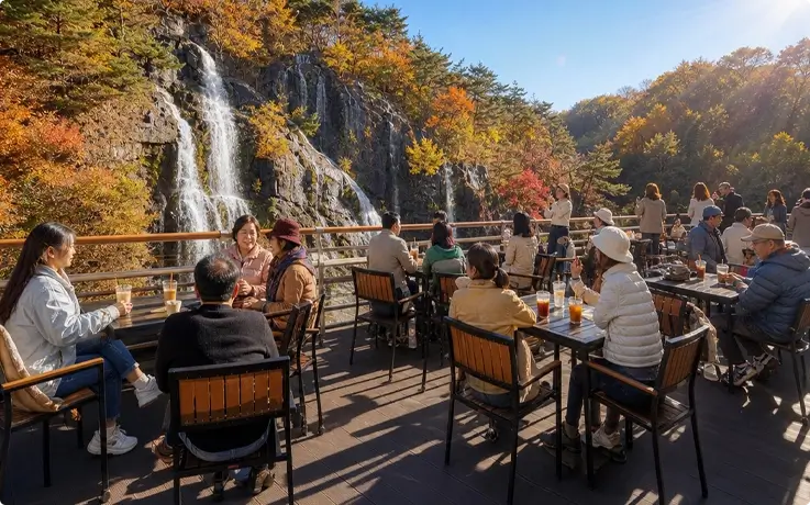 Visitors at Cafe Pokpo