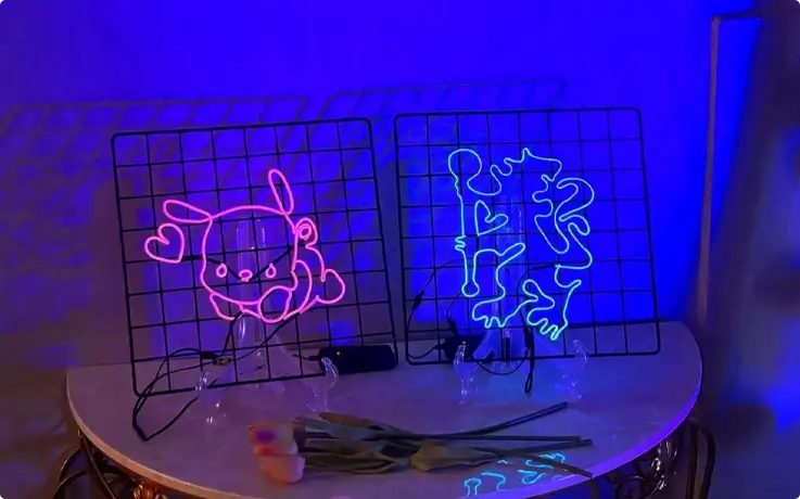 Characters made with neon lights at a neon sign making class in Hongdae