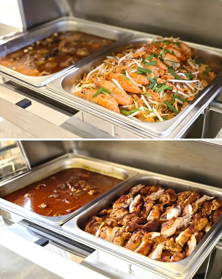 Dinner served in Noah Cruise in Bangkok