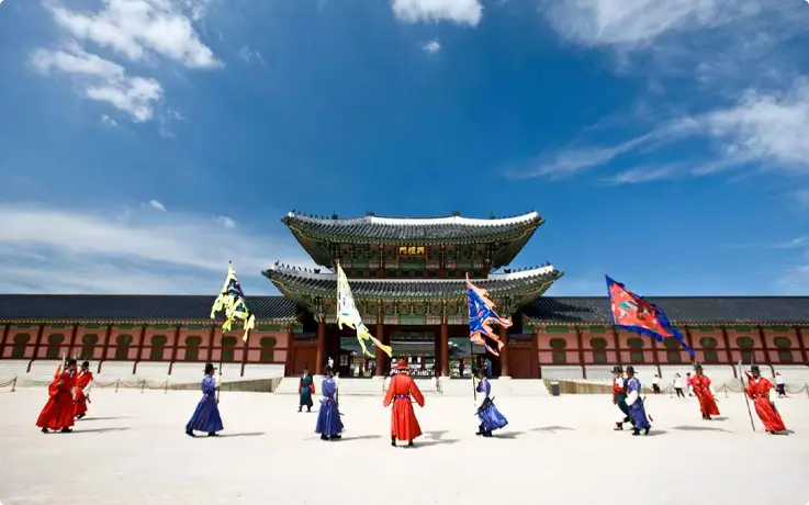 Royal guard changing ceremony at Gyeongbokgung Palace