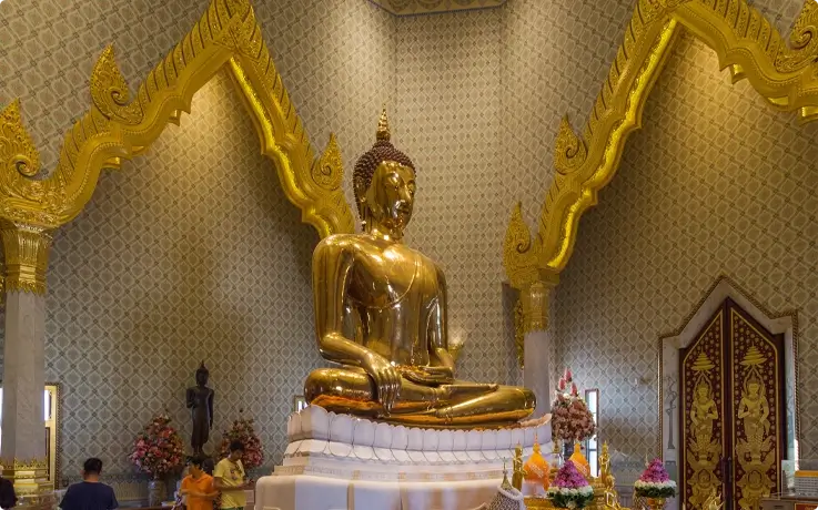Buddha Statue in Wat Traimit in Bangkok