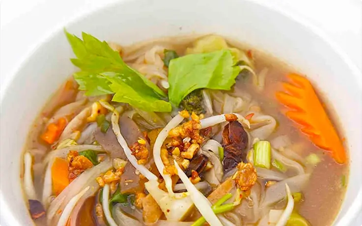 Cinnamon soup at vegan cooking class in Chiang Mai by Mai Kaidee