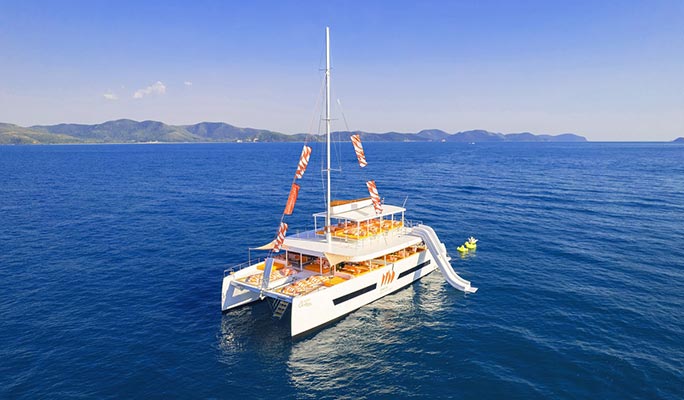Pattaya 3 Islands Tour by Ultimate Party Catamaran (+ Snorkeling/Lunch) (+ Hotel Transfer option)