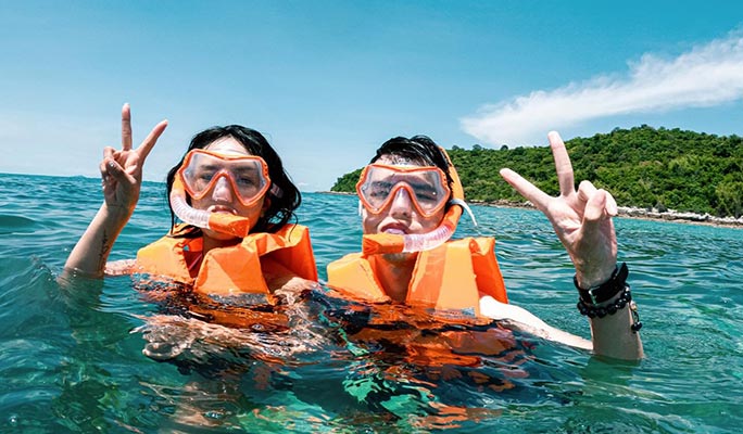 Pattaya 3 Islands Tour by Ultimate Party Catamaran (+ Snorkeling/Lunch) (+ Hotel Transfer option)