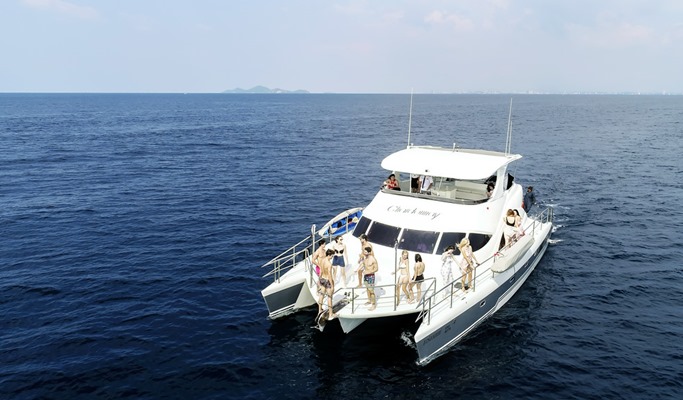 Monkey Island + Rin Island + Khram Yai/Noi Island Luxury Yacht 1 Day Tour (+Lunch/Transfer) (Snorkeling/Kayaking/Fishing)