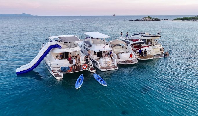 Monkey Island + Rin Island + Khram Yai/Noi Island Luxury Yacht 1 Day Tour (+Lunch/Transfer) (Snorkeling/Kayaking/Fishing)