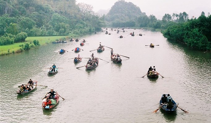 Perfume Pagoda 1 Day Tour (+transfer/lunch) - from Hanoi