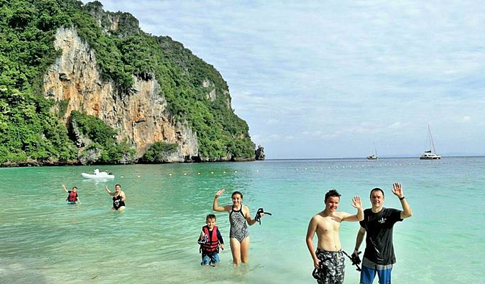 Phi Phi Islands & Krabi 4 Islands Early Bird Tour by Speedboat (+Thai Lunch/Snorkeling) - from Krabi