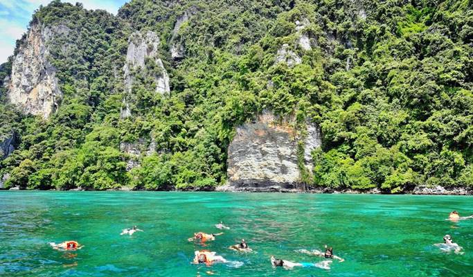 Phi Phi Islands & Krabi 4 Islands Early Bird Tour by Speedboat (+Thai Lunch/Snorkeling) - from Krabi