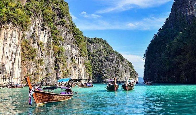 Phi Phi Islands 1 Day Join-in Tour by Long-tail Boat (+Lunch/Snorkeling) - from Koh Phi Phi Don Island