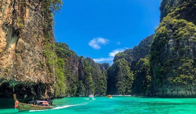 Phi Phi Islands 1 Day Join-in Tour by Long-tail Boat (+Lunch/Snorkeling) - from Koh Phi Phi Don Island