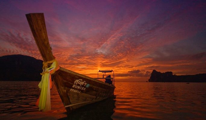 Phi Phi Islands 1 Day Join-in Tour by Long-tail Boat (+Lunch/Snorkeling) - from Koh Phi Phi Don Island