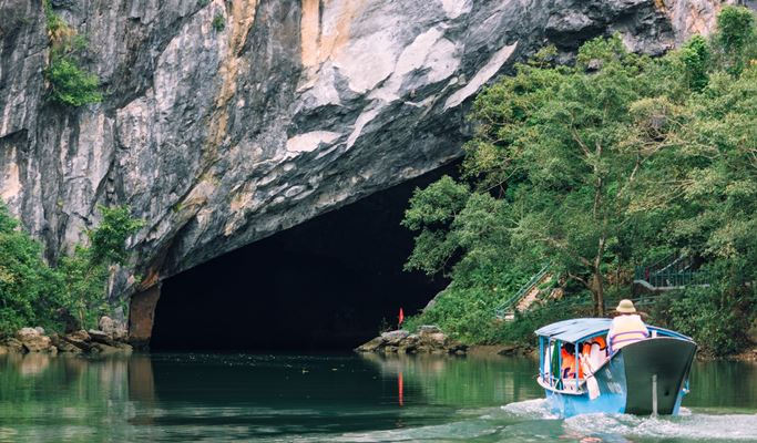 Phong Nha Cave & La Vang Church 1 Day Tour - from Hue City