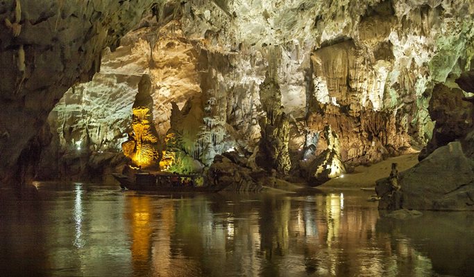 Phong Nha Cave & La Vang Church 1 Day Tour - from Hue City
