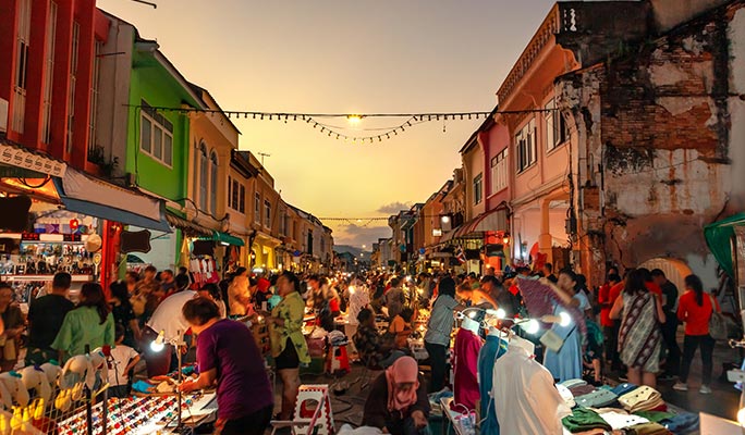 Phuket 1 Day Guided City Tour: Old Town + Chalong Temple + Night Market (+ Hotel Transfer)