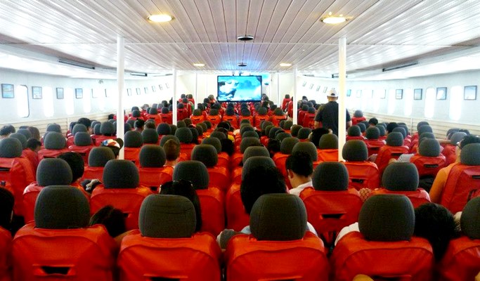 Phuket ↔ Phi Phi Islands Ferry Transfer (by Jet Cruiser + Hotel Transfer in Phuket)
