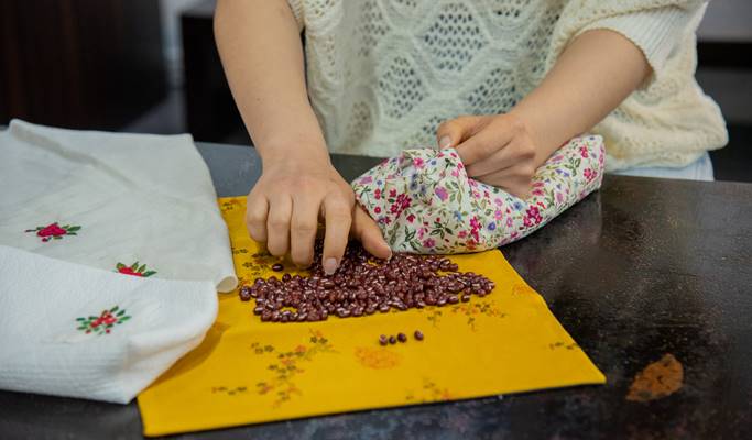 在大邱體驗健康枕頭刺繡