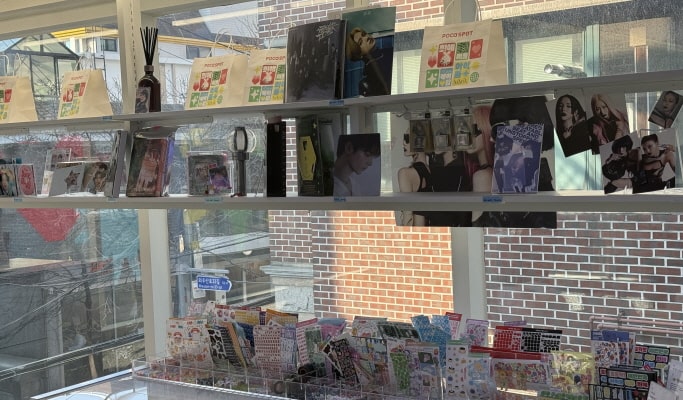 Pocaspot: K-pop Photo Card Store in Hongdae & Myeongdong