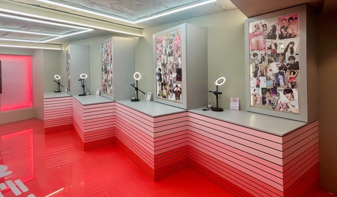 Pocaspot: K-pop Photo Card Store in Hongdae & Myeongdong