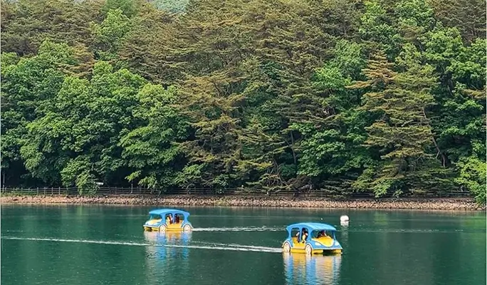 Pocheon Sanjeong Lake + Bidulginang Cascade + Herb Island (+ Apple/Strawberry Farm options) 1 Day Tour - from Seoul