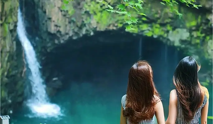 Pocheon Sanjeong Lake + Bidulginang Cascade + Herb Island (+ Apple/Strawberry Farm options) 1 Day Tour - from Seoul