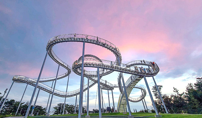 Gyeongju Kookmin Healing Park + Pohang Space Walk + Woljeonggyo Bridge + Donggung Palace & Wolji Pond 1 Day Tour - from Busan (Dec 23~Feb 28)