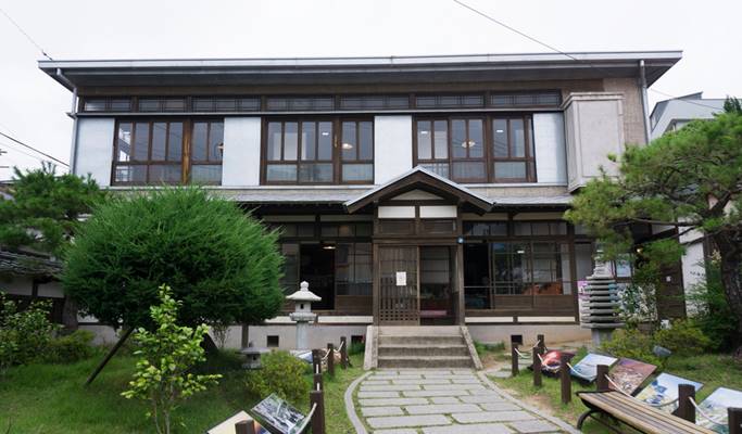 Pohang & Yeongdeok Peace History Private Tour from Busan or Daegu