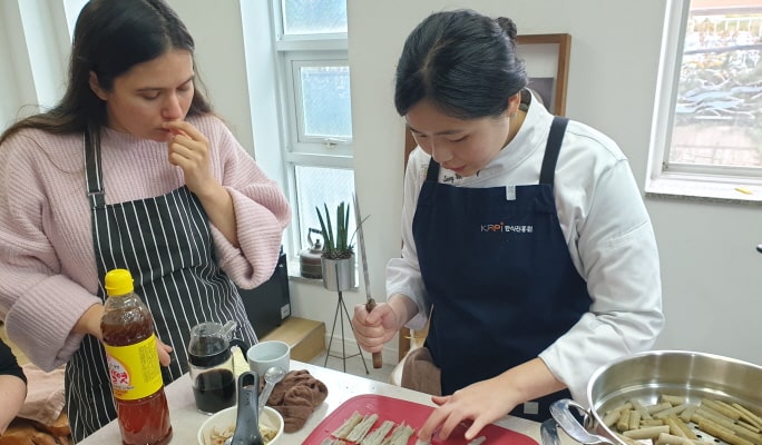 Private Korean Food Master Cooking Class With a Local Chef in Busan
