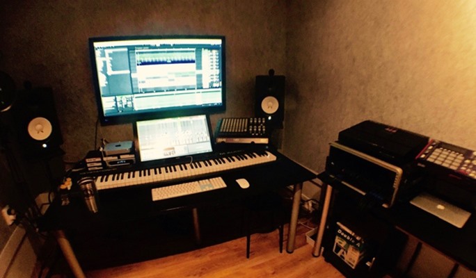 [Trazy Local Host] Pursue Your Dream as an Artist: Produce & Record Your Own Song