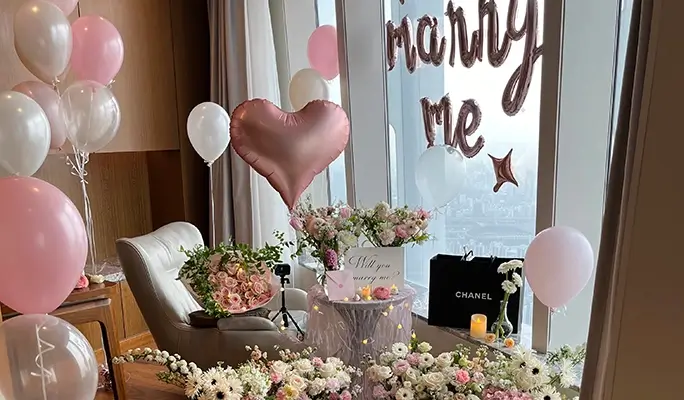 Romantic K-Drama Style Proposal Setup in Seoul