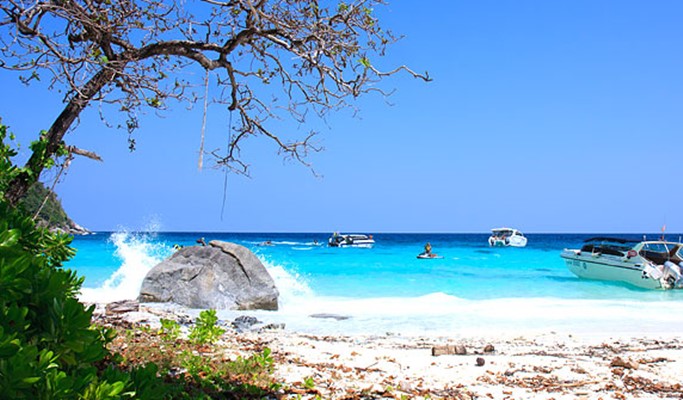 Racha Noi + Racha Yai + Maiton Island 1 Day Tour by Speedboat (+ Snorkeling/Lunch) (+ Transfer) - from Phuket