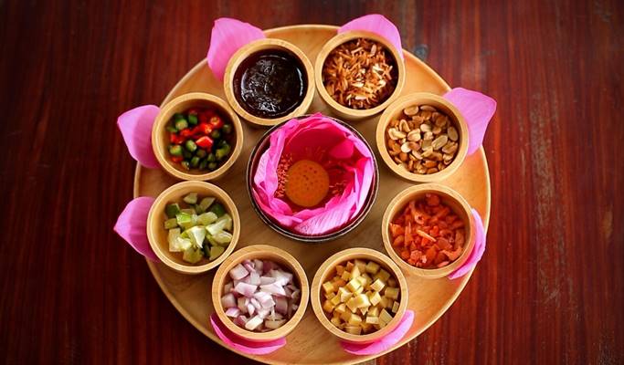 Red Lotus Flower Market Half Day Tour (+ drone photo shoot / boat ride) - from Bangkok
