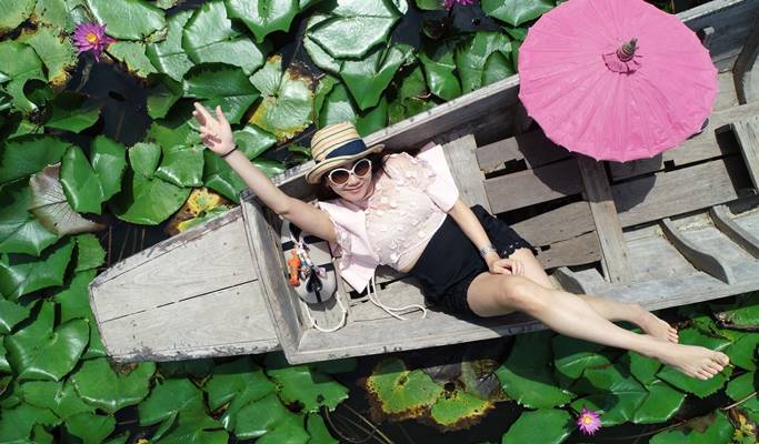 Red Lotus Flower Market Half Day Tour (+ drone photo shoot / boat ride) - from Bangkok