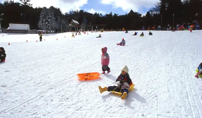 Mt. Rokko Snow Park: Ski & Snowboard Rental/ Snow Sled/ Admission Ticket 2025
