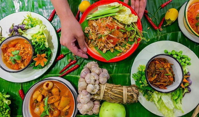 Thai Cooking Class by Roschas Culinary School in Bangkok