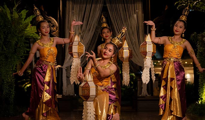 4-Course Thai Dinner at Salathip Thai Restaurant in Shangri-La Hotel Bangkok