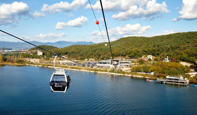 Alpaca World + Nami Island + Samaksan Mountain Lake Cable Car 1 Day Tour - from Seoul
