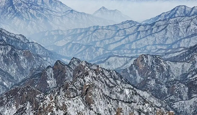 Seoraksan and Nami Island (+ Eobi Ice Valley) 1 Day Tour - from Seoul (Sept 16~Feb 28) - view 2