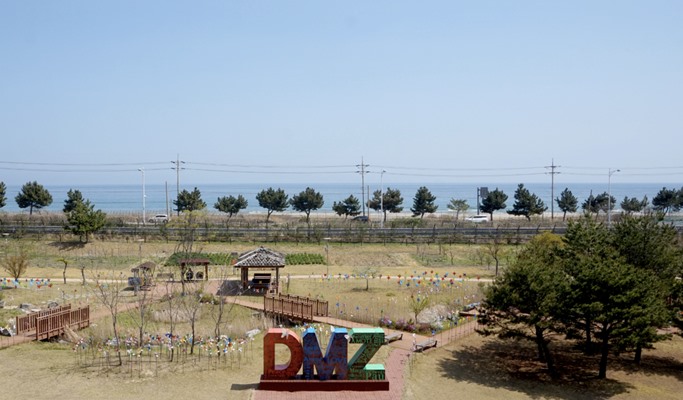 Seoraksan National Park & Goseong DMZ 1 Day Tour - from Seoul (Mar~)