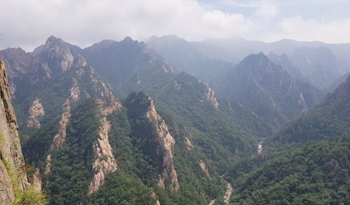 [Gangwon Wonderland] 2D1N Seoraksan Hiking & East Sea Tour