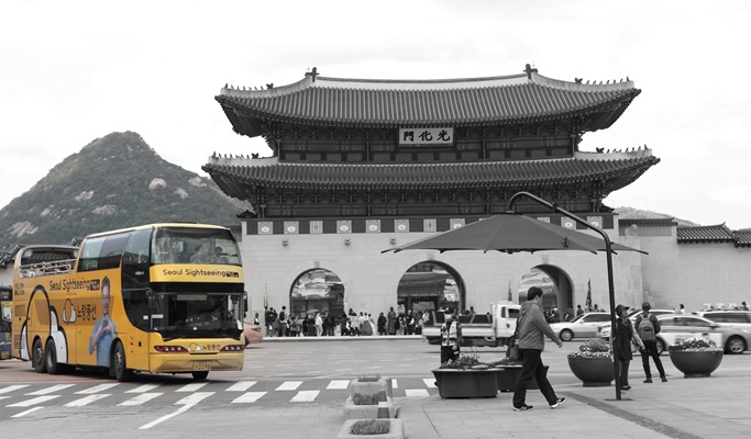 Yellow Double-Decker Seoul City Tour Bus Discount Ticket